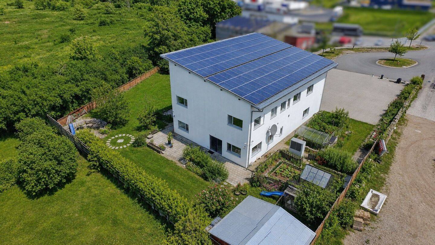 Hybrid-Immobilie am Naturschutzgebiet - Leben, Arbeiten und Durchatmen inklusive