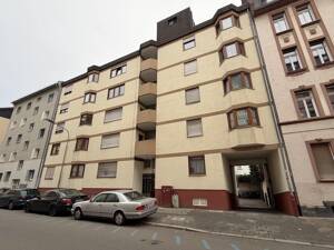 Gut geschnittene 2 Zi-Wohnung inkl. Stellplatz - zentrale Wohnlage! – 63069 Offenbach am Main – Vorschaubild 2