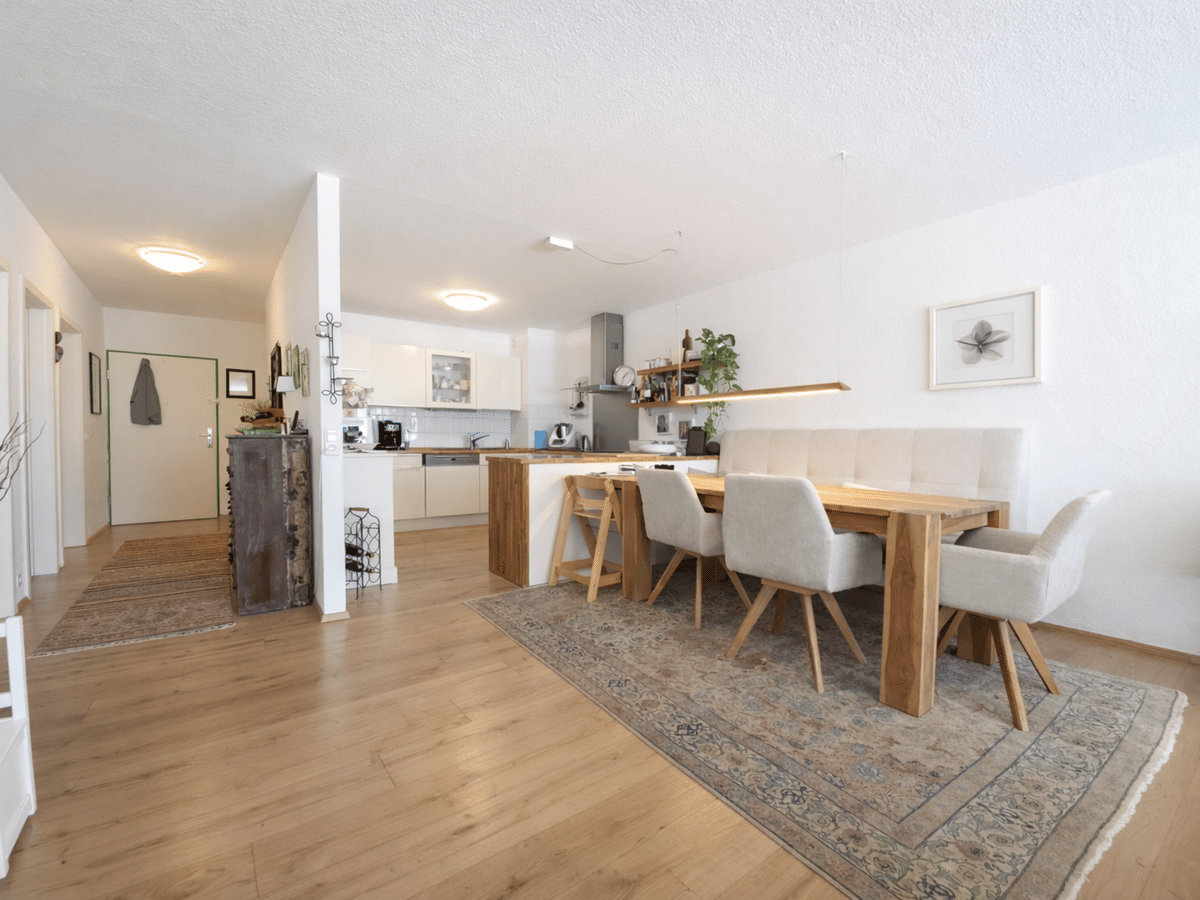 Ideal für Paare: Helle 2-Zimmer-Wohnung in zentraler Lage von Bonn – 53117 Bonn – Bild 1 von 9