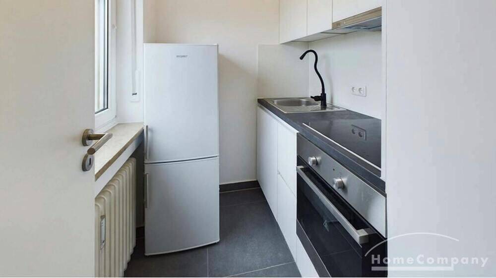Modern möbliertes Apartment mit Balkon – München – Vorschaubild 9