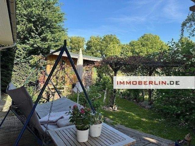IMMOBERLIN.DE - Wunderbarer Bungalow mit großem Sonnengarten in ländlicher Wohlfühllage – Höhenland – Bild 1 von 9