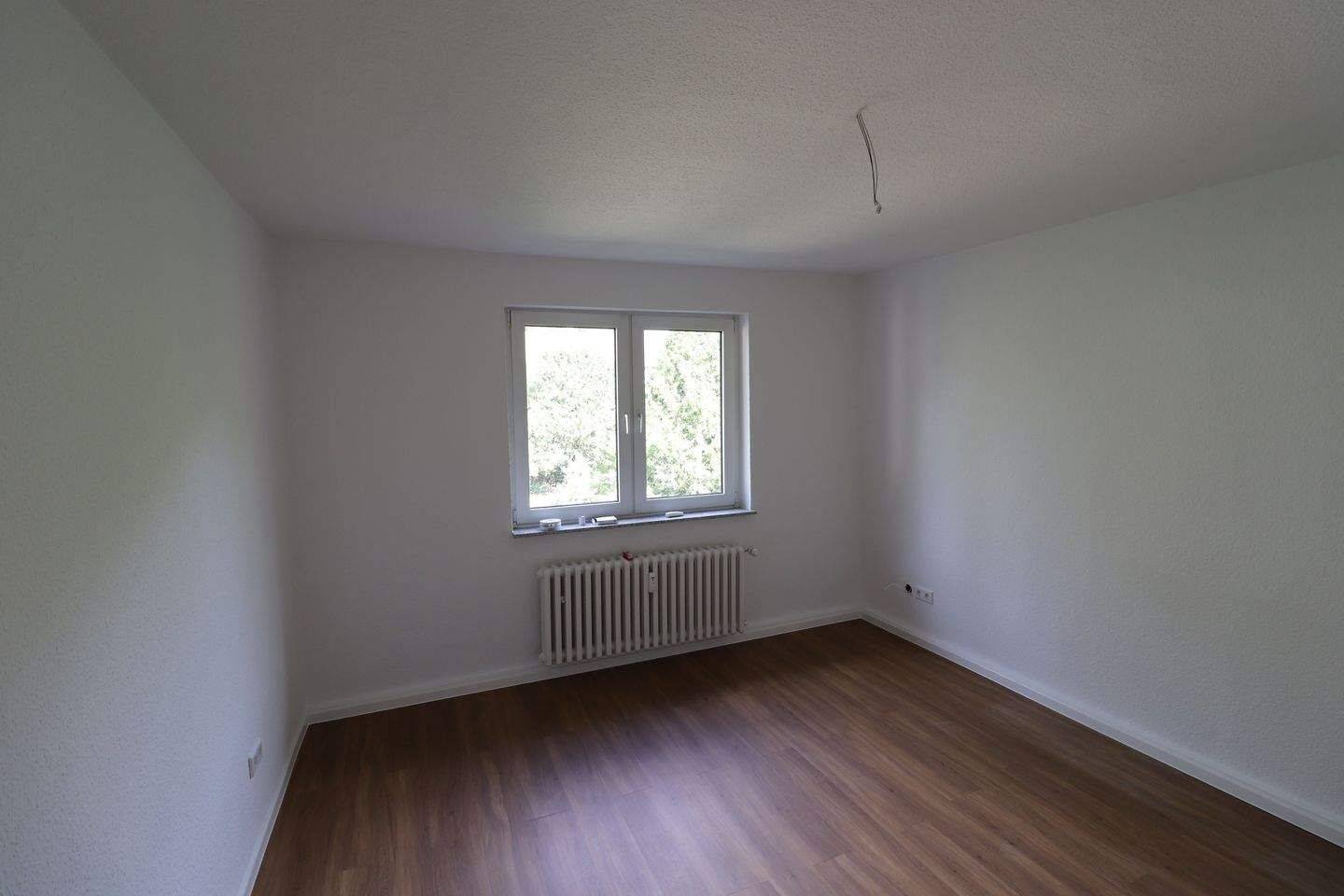 Ab 01.10. komplett modernisierte 3,5-Raum Wohnung mit Winterdienst, Treppenhausreinigung und Fernwärme – Oberhausen – Vorschaubild 7