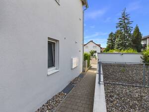 Moderne 3-ZKB-EG-Wohnung mit großem Garten in Unsernherrn! Ruhige Lage am Ende einer Sackgasse! – 85051 Ingolstadt – Vorschaubild 4