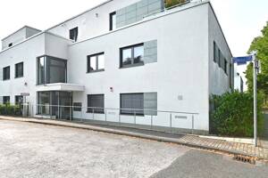 Stil & Raum im Brucker Holt! Exquisite Luxus-Wohnung mit EBK, Kamin & Gartenterrasse – 45133 Essen – Vorschaubild 2
