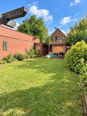 Mehr als ein Reihenhaus: 110 m², Nebengebäude & Outdoor-Küche in Delmenhorst – 27753 Delmenhorst – Vorschaubild 3