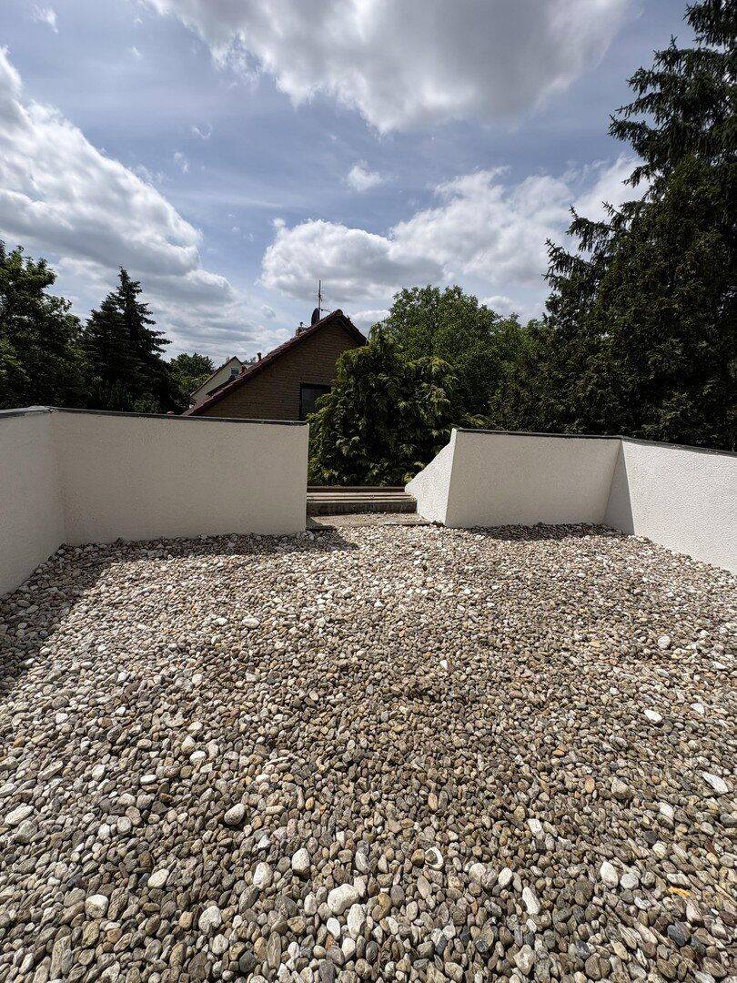 Provisionsfrei: Sanierte 2-Zimmer-Wohnung mit riesiger Terrasse – Berlin – Vorschaubild 2