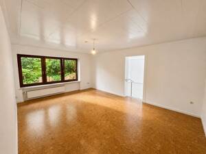 Viel Platz & viel Ruhe: Großzügige 4 Zi.-Wohnung im Zweifamilienhaus. – 22395 Hamburg – Vorschaubild 2