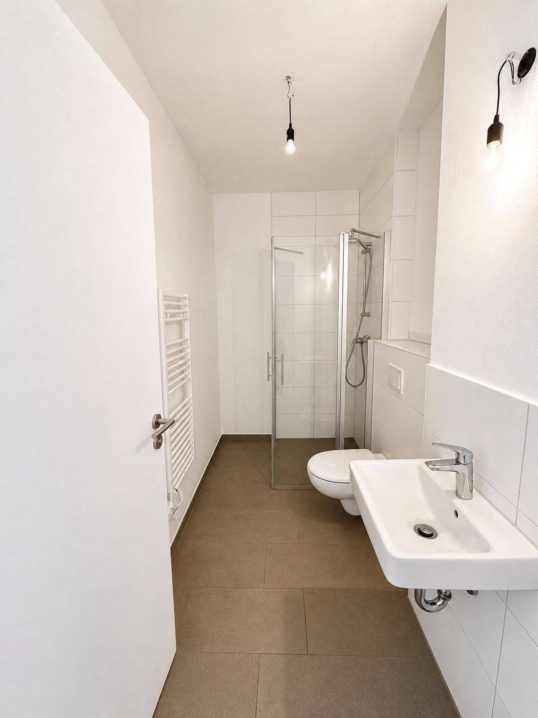 47125/95 Moderne 3-Zimmer-Wohnung mit großem Balkon und toller Aussicht im Neubau von Düsseldorf-Rath! – Düsseldorf – Vorschaubild 6