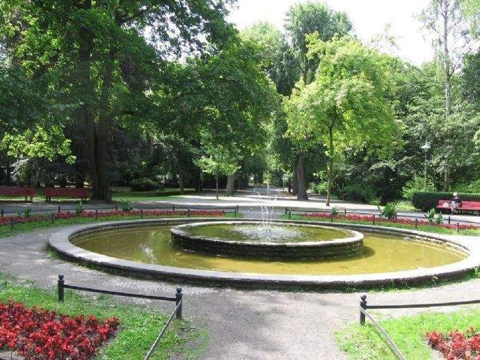 Wohnung mit großem Südbalkon in ruhiger Grünlage Nähe Stadtpark Steglitz