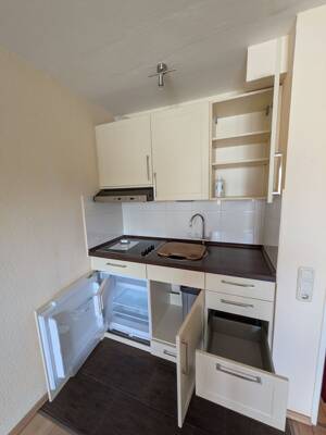 Möbliertes 1-Zimmer-Studio mit Garage & privatem Keller im Bremer Steintor – 28203 Bremen – Vorschaubild 6