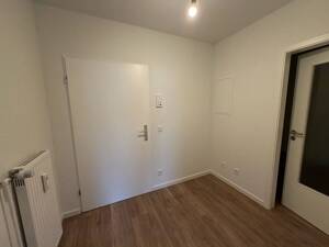 Erdgeschoss 1-Zimmerwohnung mit separater Küche - 69005 – 51109 Köln – Vorschaubild 3