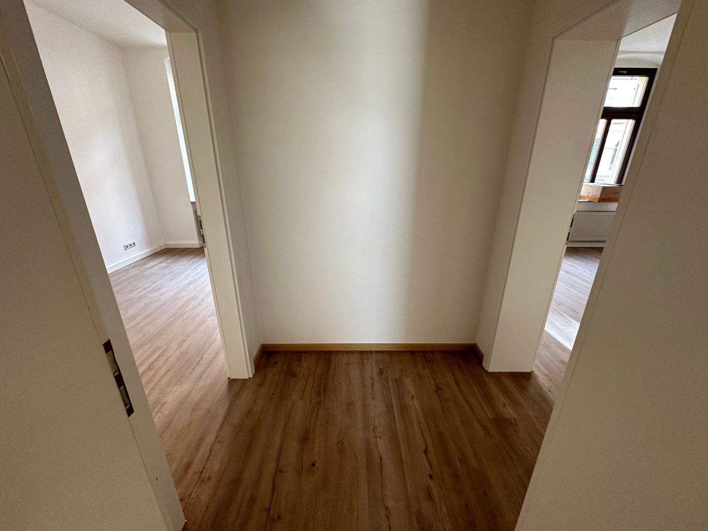 Frei ab 1.8.26 + offene Küche + neuer Balkon u.v.m. – Chemnitz – Vorschaubild 8