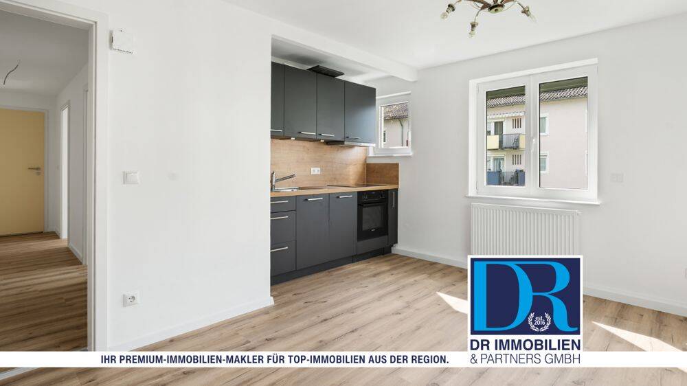 Erstbezug nach Kernsanierung! 2,5-Zimmer-Wohnung mit Einzelgarage