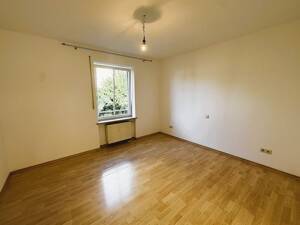 Frisch renovierte 3-Zimmer-Erdgeschosswohnung nähe Hauptbahnhof – 85051 Ingolstadt – Vorschaubild 6
