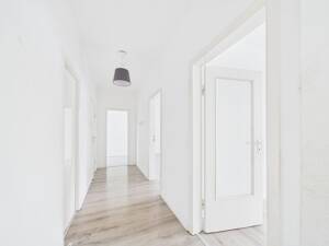 Innenstadt-Lage mit Komfort: gepflegte 2,5-Zimmer-Dachgeschosswohnung in Lübeck – 23552 Lübeck – Vorschaubild 2