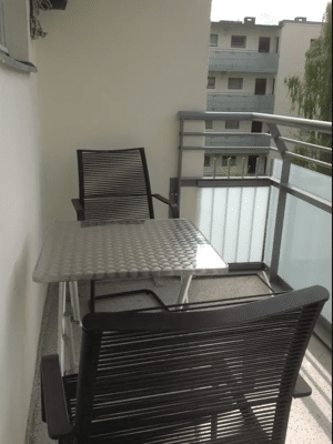 Ruhiges 1,5-Zimmer-Apartment mit Balkon und freiem Blick in Charlottenburg – 10585 Berlin – Vorschaubild 2