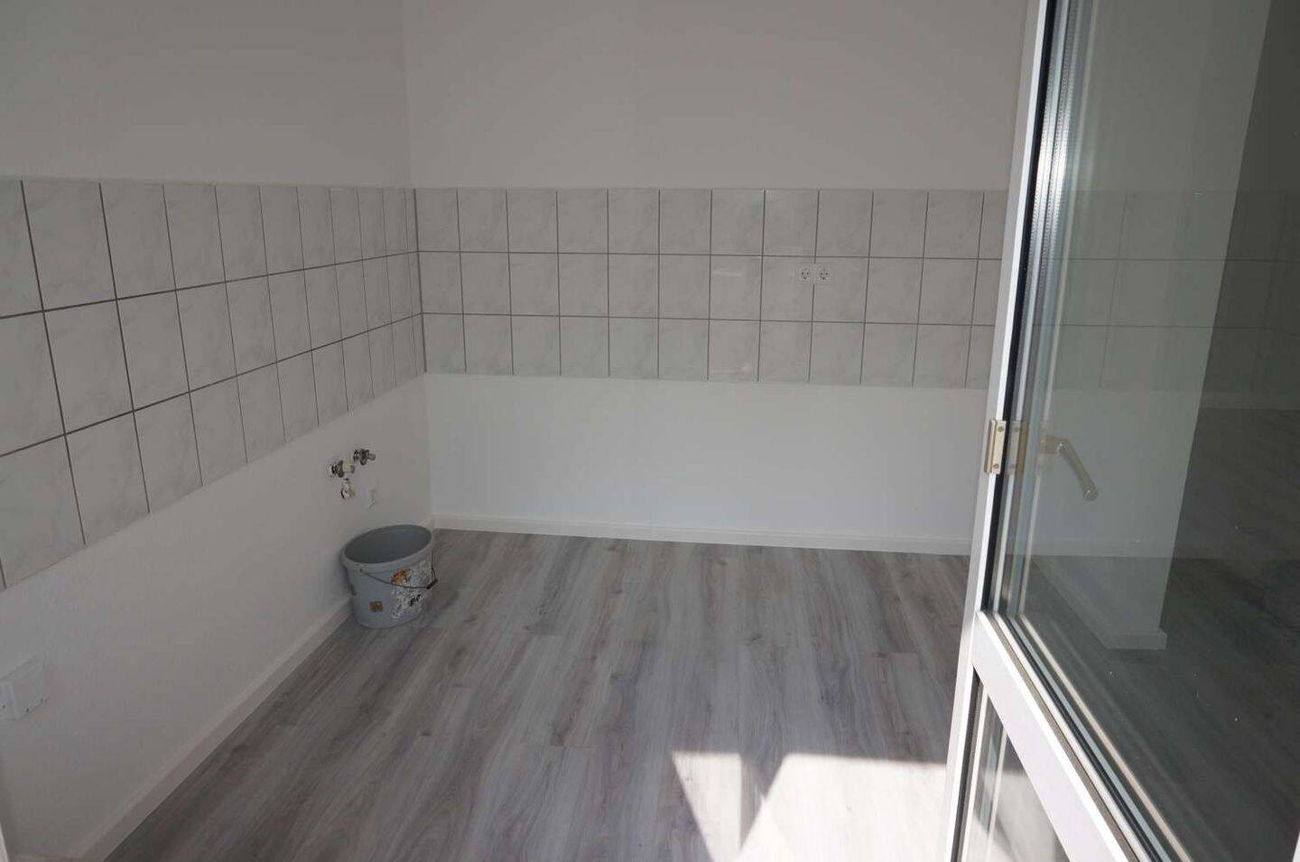 Wohnen auf dem Kaßberg ! 2. OG - Designbelag - Gäste-WC - 2 Balkone ! – Chemnitz – Vorschaubild 6