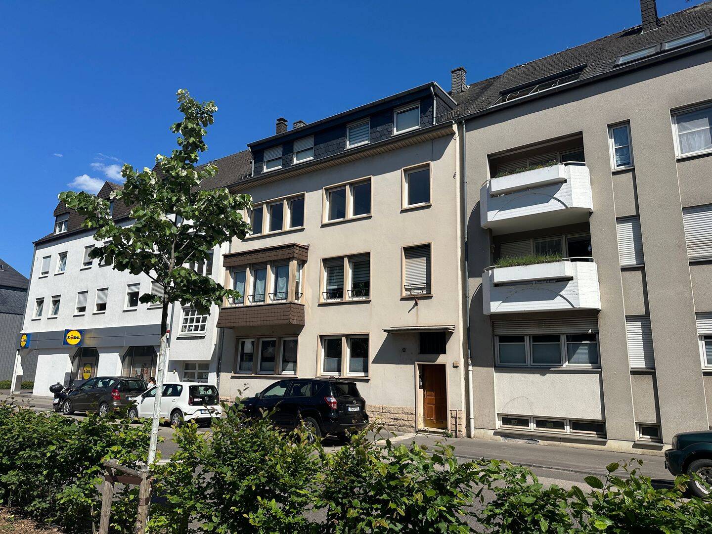 Charmante 4-Zimmer-Wohnung mit Balkon in gepflegtem Vierfamilienhaus