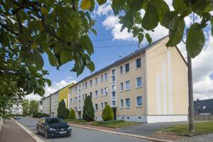 Möbelaufbauen & einziehen! Schöne 3-Raum-Wohnung in Pausa – 7952 Pausa-Mühltroff – Vorschaubild 1