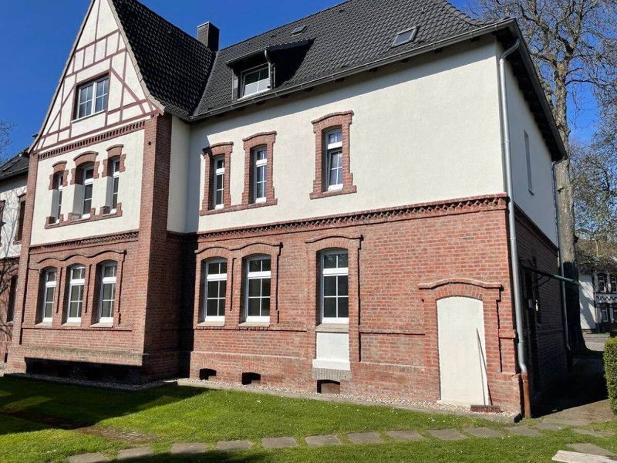 2 Zimmer in ruhiger Lage -Wir übernehmen das Renovieren für Sie ! - – 44339 Dortmund – Bild 1 von 7