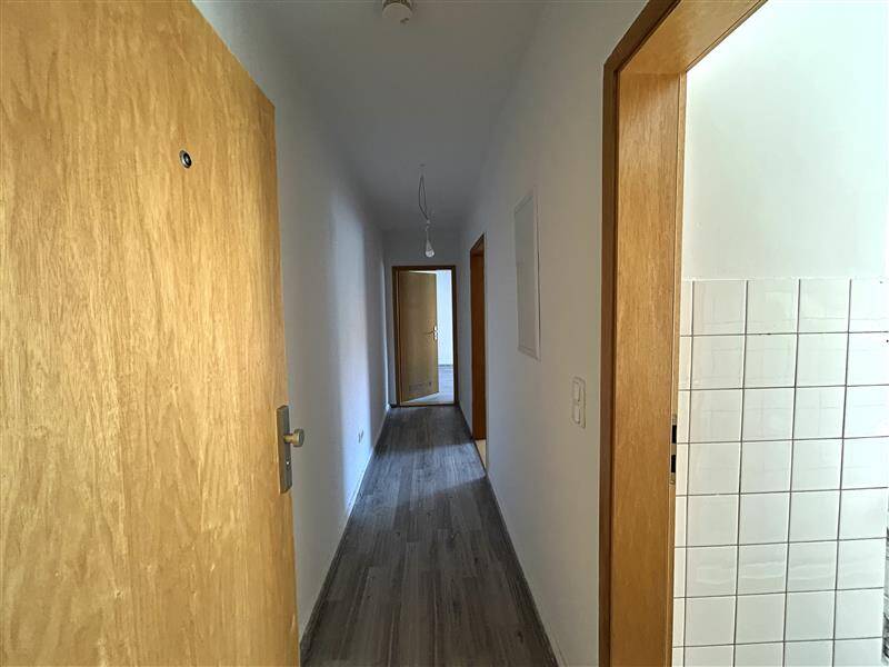 Renovierte 2 Zimmer Dachgeschosswohnung ab sofort! – Bremerhaven – Vorschaubild 8