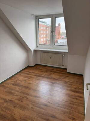 Wandsbek: 3-Zimmer-Whg im Dachgeschoß – 22041 Hamburg – Vorschaubild 2