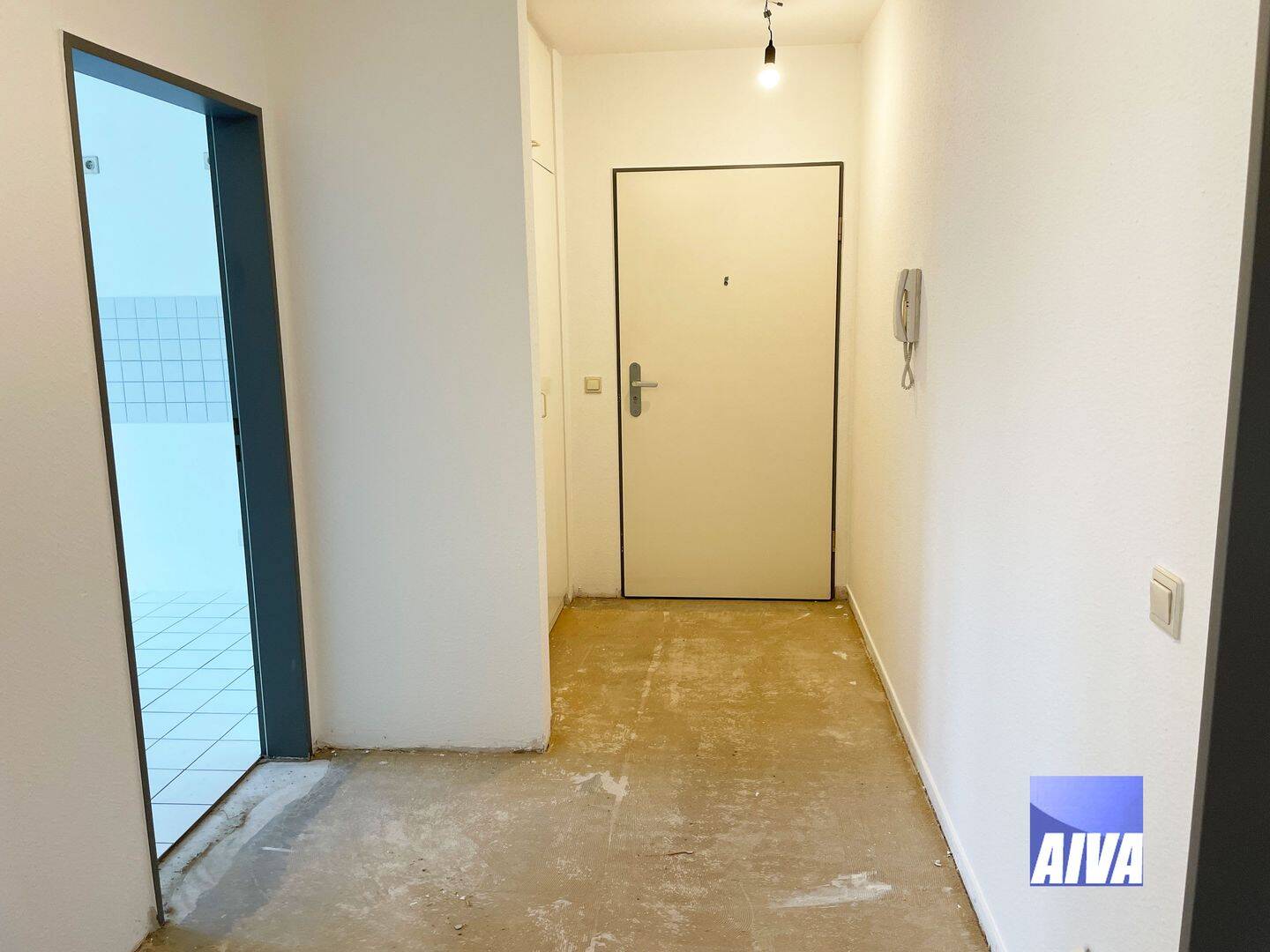 BALKON, WOHNKÜCHE, EINBAUSCHRANK IM FLUR, PARKETT, LIFT, TIEFGARAGENPLATZ IM HAUS MGL. ( 01309 STRIESEN / KRENKELTRASSE ) – Dresden – Vorschaubild 6