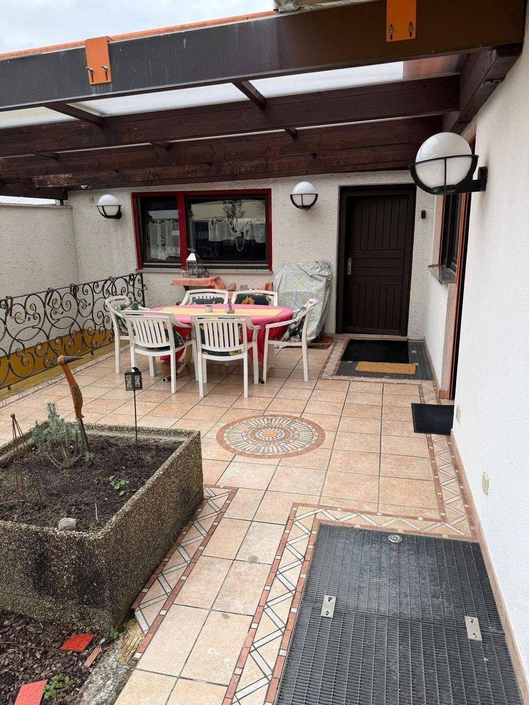 Freistehendes Architektenhaus mit Einliegerwohnung – Wohnen in einer der begehrtesten Lagen von Rheinfelden-Nollingen – Rheinfelden (Baden) – Vorschaubild 5
