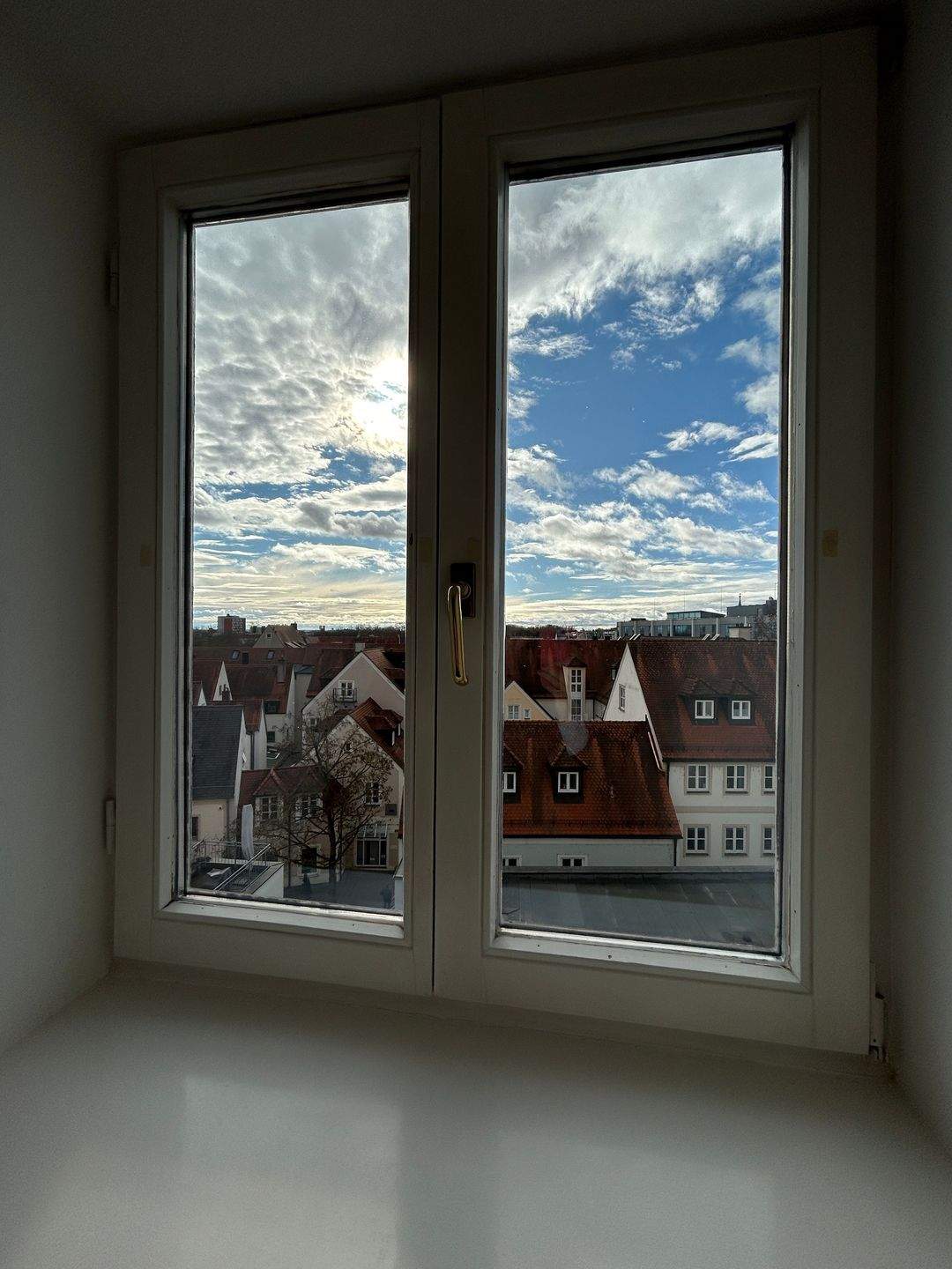 Hochwertige 3-Zimmer-Maisonette mit Loggia, Schwedenofen & Einbauküche in Toplage Ingolstadts – Ingolstadt – Vorschaubild 5