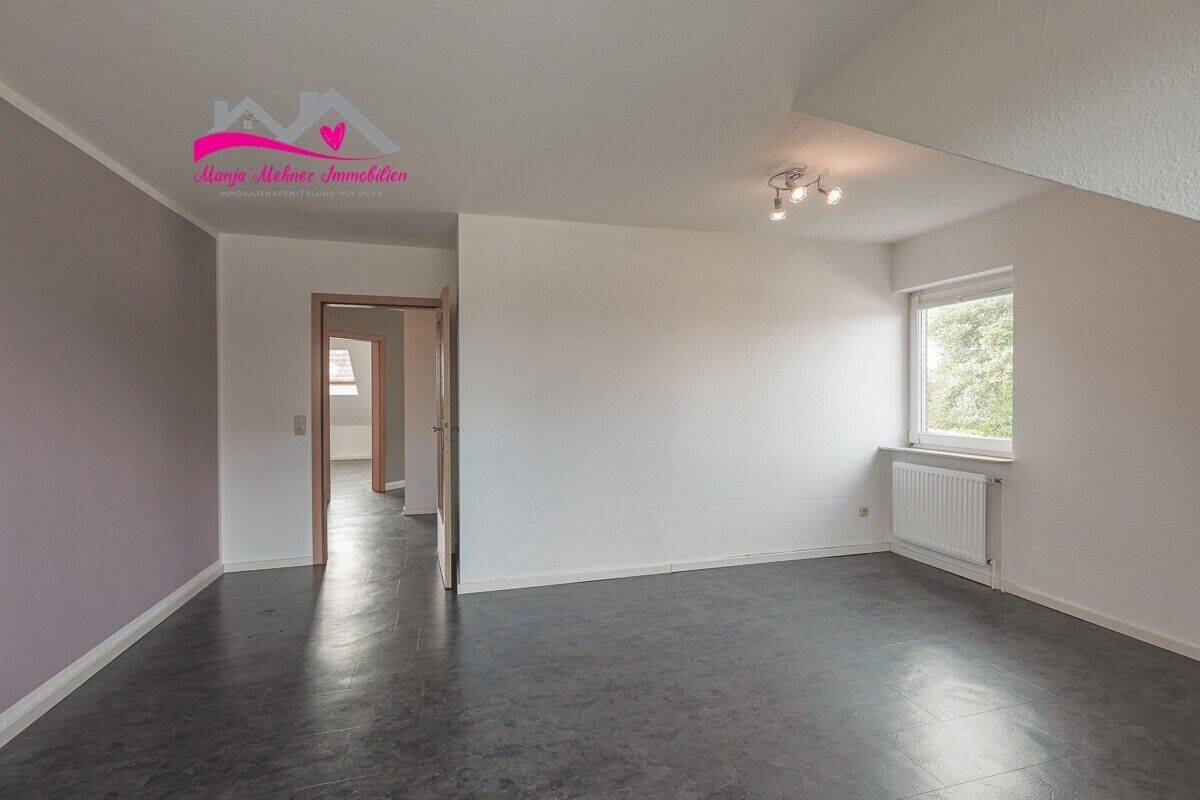 Gepflegte 3-Zimmer-Wohnung mit Einbauküche und Stellplatz ab 01.11.26