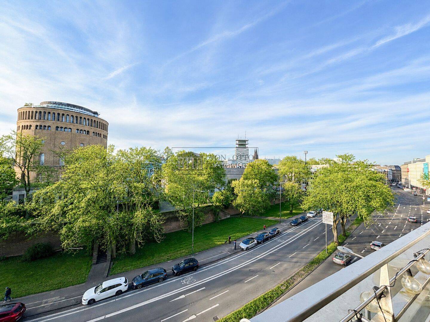 Einzigartiger Domblick: Helle Stadtwohnung mit kölschem Lebensgefühl – Köln – Bild 1 von 6