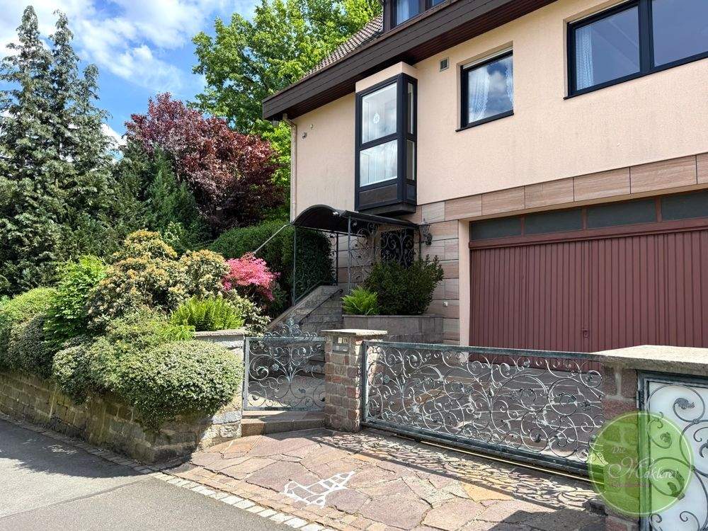 ** IHR Traum vom Eigenheim ** 7 Zimmer ** traumhafter Garten ** Schwimmteich ** Solar ** 3 Garagen * – Nürnberg – Vorschaubild 2