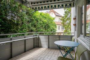 Möblierte 2,5-Zimmer-Wohnung mit Balkon in Toplage auf der Gänsheide