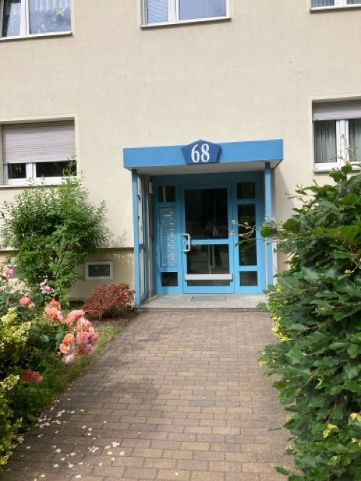 Citylife & Chill: 3-Zimmer-Wohnung mit Balkon zum Durchatmen – 3042 Cottbus – Bild 1 von 4