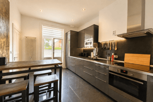 Koffer packen und einziehen: Modernisierte 3-Zimmer-Wohnung mit Pkw-Stellplatz – 21029 Hamburg – Vorschaubild 5