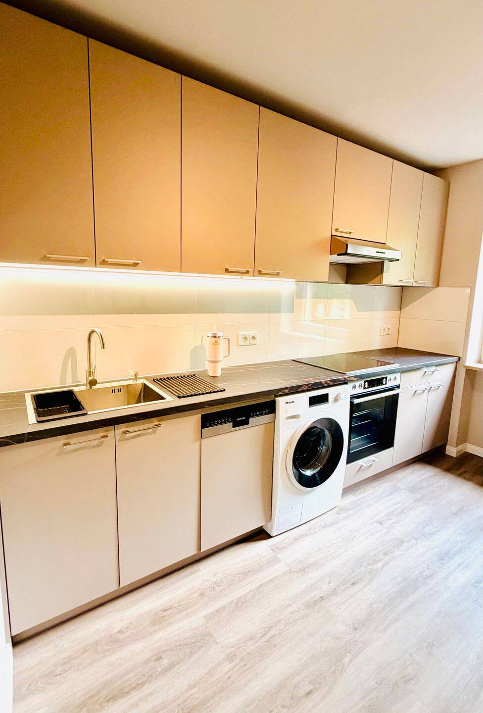 BEZUGSFERTIGES PREMIUM-ZIMMER IN RUHIGER 3er BUSINESS-WG, EIMSBÜTTEL – Hamburg – Vorschaubild 6