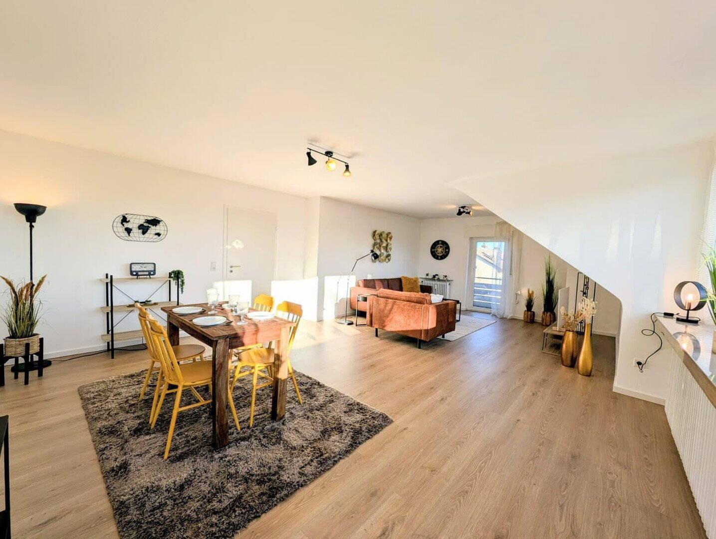 Sofort einzugsbereit - hell, modern und zeitlose 3,5-Zimmer Wohnung