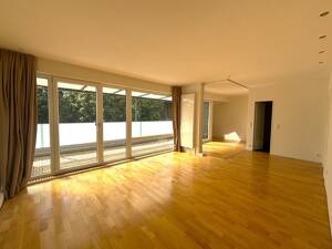 Ruhig gelegene Etagenwohnung mit großem, sonnigen Südbalkon.