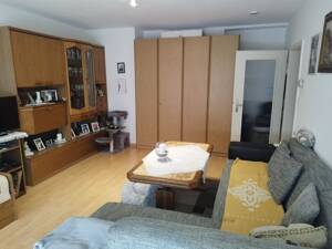 Sonnige 1 Zimmer-Wohnung mit großem, überdachtem Balkon und PKW-Stellplatz, für Kapitalanleger! – 70372 Stuttgart – Vorschaubild 5