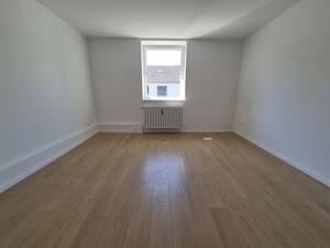Nicht lange zögern anfragen! /Don't hesitate get in touch! – 47169 Duisburg – Vorschaubild 9