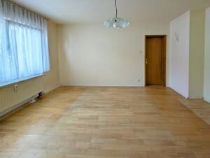 RAUMWUNDER - WUNDERSCHÖNE VIERZIMMERWOHNUNG MIT PERFEKTER AUFTEILUNG – 40627 Düsseldorf – Vorschaubild 7