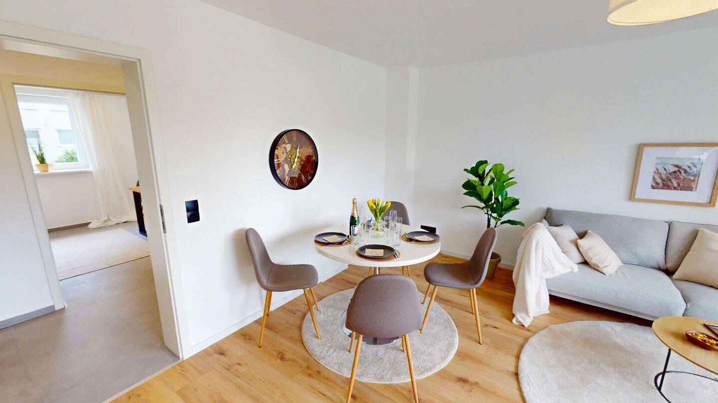 SANIERT EINZIEHEN // 3 ZIMMER-BALKON-WOHNUNG MIT NEUER EINBAUKÜCHE – Braunschweig – Vorschaubild 3