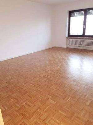 Herrlicher Ausblick! Renovierte 4,5 Zimmer Wohnung! – 93051 Regensburg – Vorschaubild 4