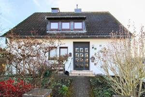 Freistehendes Zweifamilienhaus: 3 Garagen, 1 Carport & Wintergarten – 42579 Heiligenhaus – Vorschaubild 2