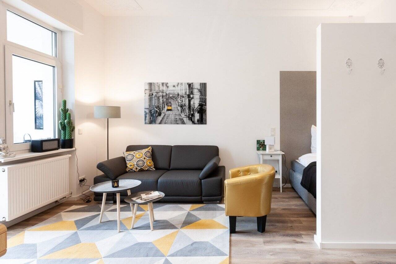 2 Zimmer Wohnung möbliert in Frankfurt Rödelheim – Frankfurt am Main – Vorschaubild 2