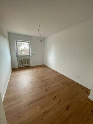 Gut gelegene 3 Zimmer Wohnung mit Balkon in Wiesbaden Schierstein – 65201 Wiesbaden – Vorschaubild 4