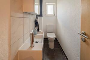 3,5-Zimmer-Wohnung mit Traum-Ausblick, großem Balkon & TG-Stellplatz – 97076 Würzburg – Vorschaubild 8
