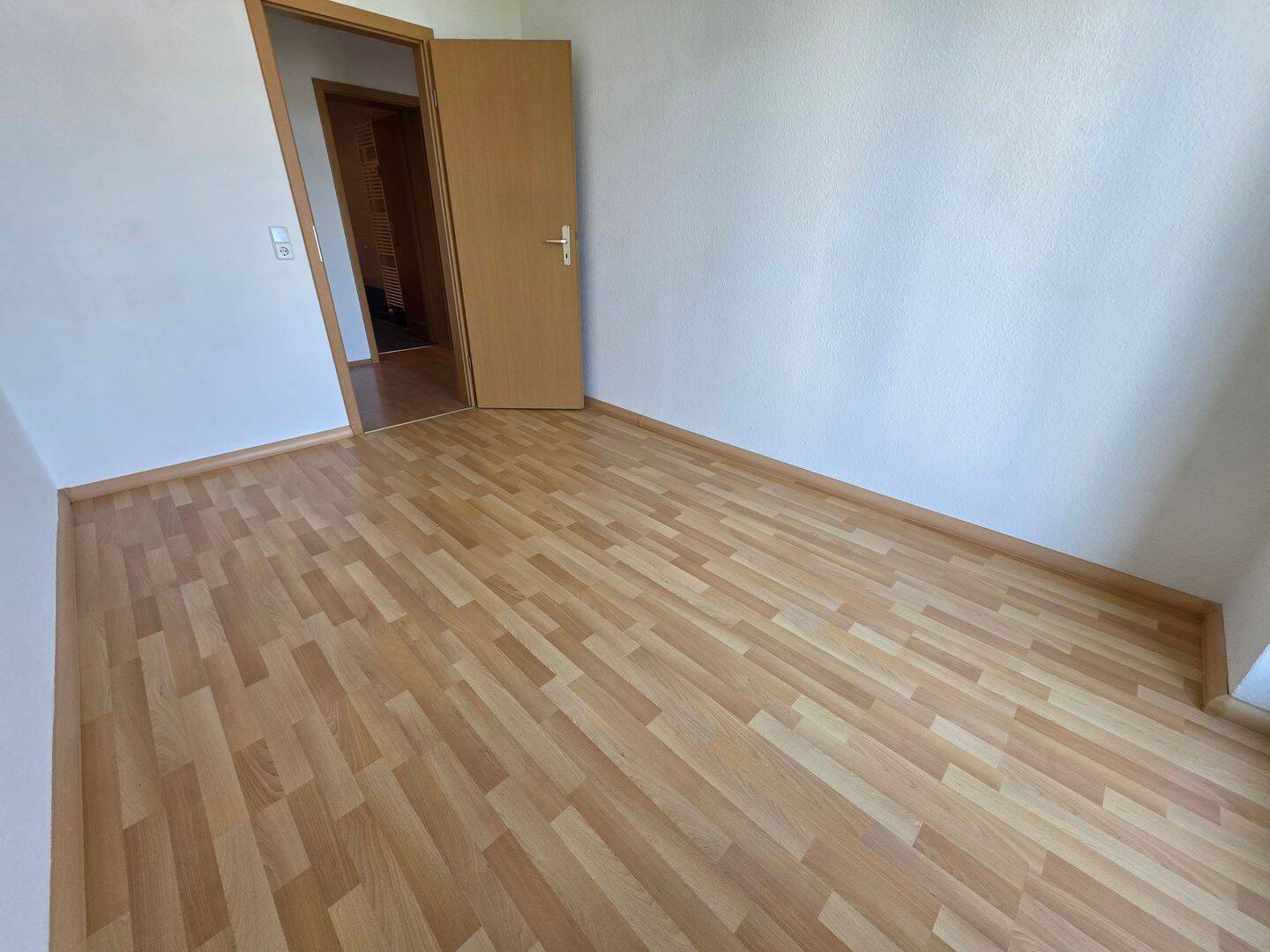 Wohnen in Küchwaldnähe - 3.OG / Lift ! offene Küche – Chemnitz – Vorschaubild 7