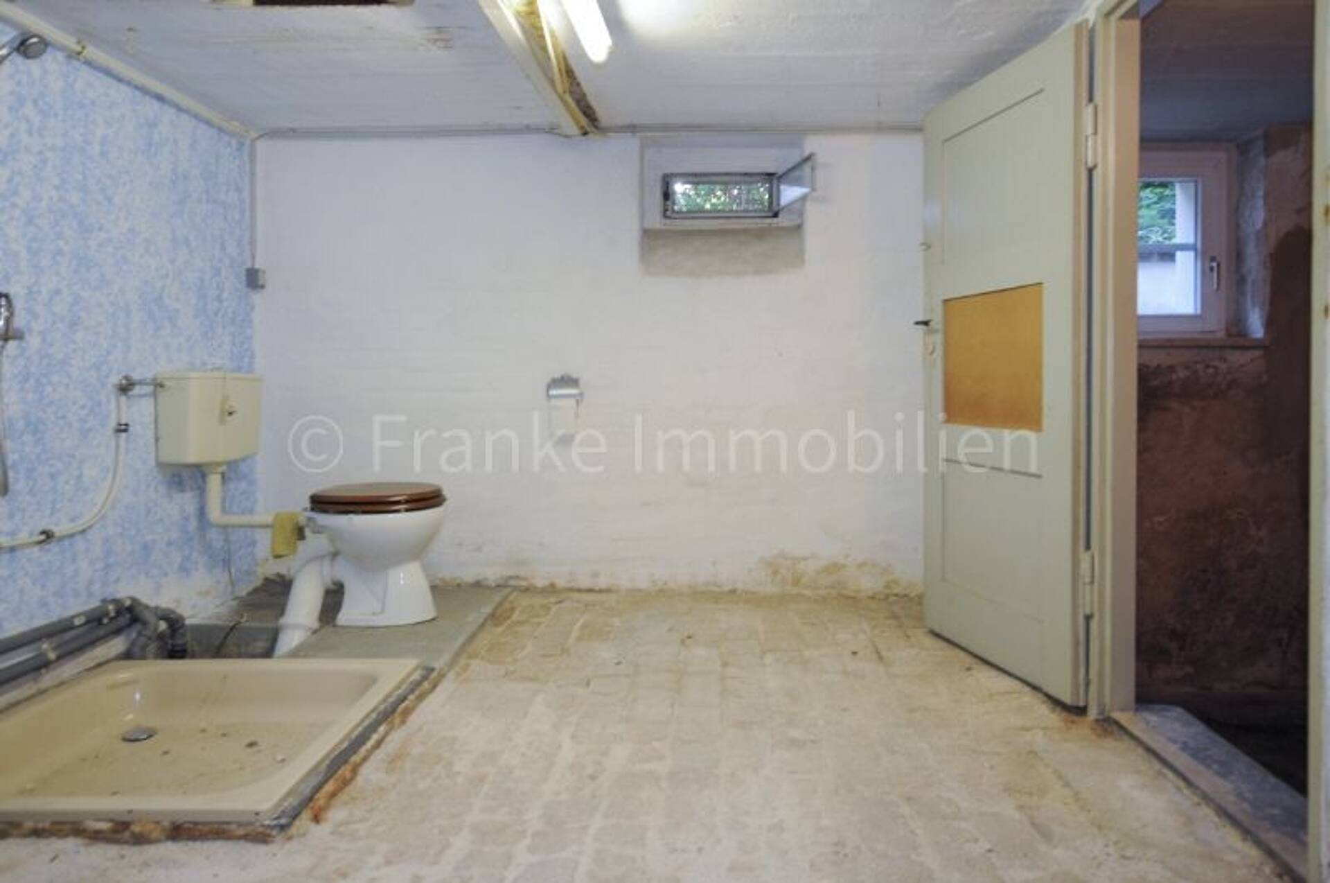 Reihenmittelhaus in 01129 Dresden mit 70,5 m² kaufen