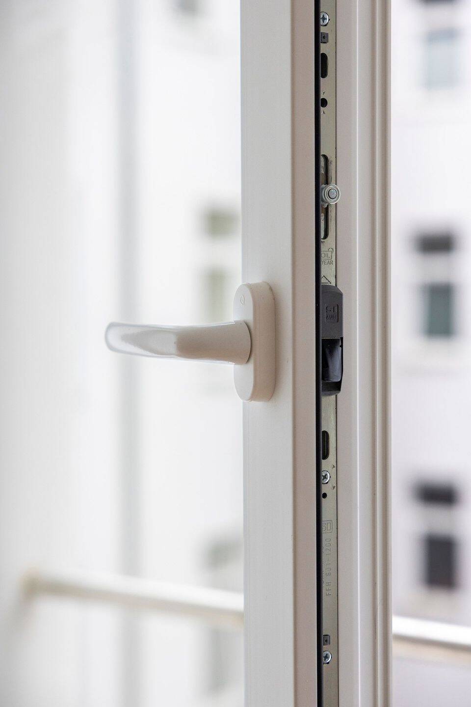 BEZUGSFREI: Renovierte 1-Zimmer-Altbauwohnung in ausgezeichneter Lage im lebendigen Wrangelkiez! – Berlin – Vorschaubild 6